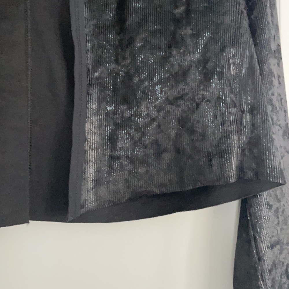 Zara very thin cropped jacket. Size medium. - Picture 6 of 9